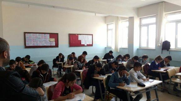 İlçemizde TEOG ve YGS Sınavına Girecek Olan Öğrencilere Deneme Sınavı Yapıldı 